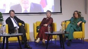 Dopuna, a ne zamena za EU